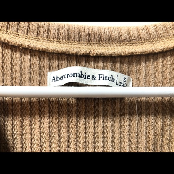 [Brand New]A&F Wrap Front Top Tan Small - Picture 4 of 6